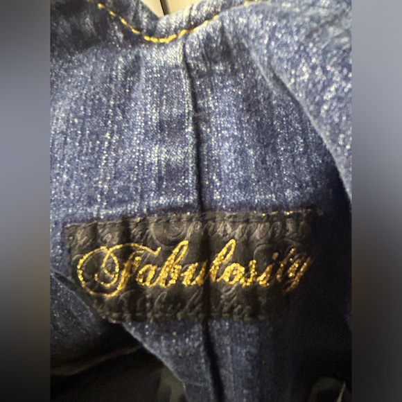 Fabulosity high waisted jean capris w side zipper - Picture 5 of 6